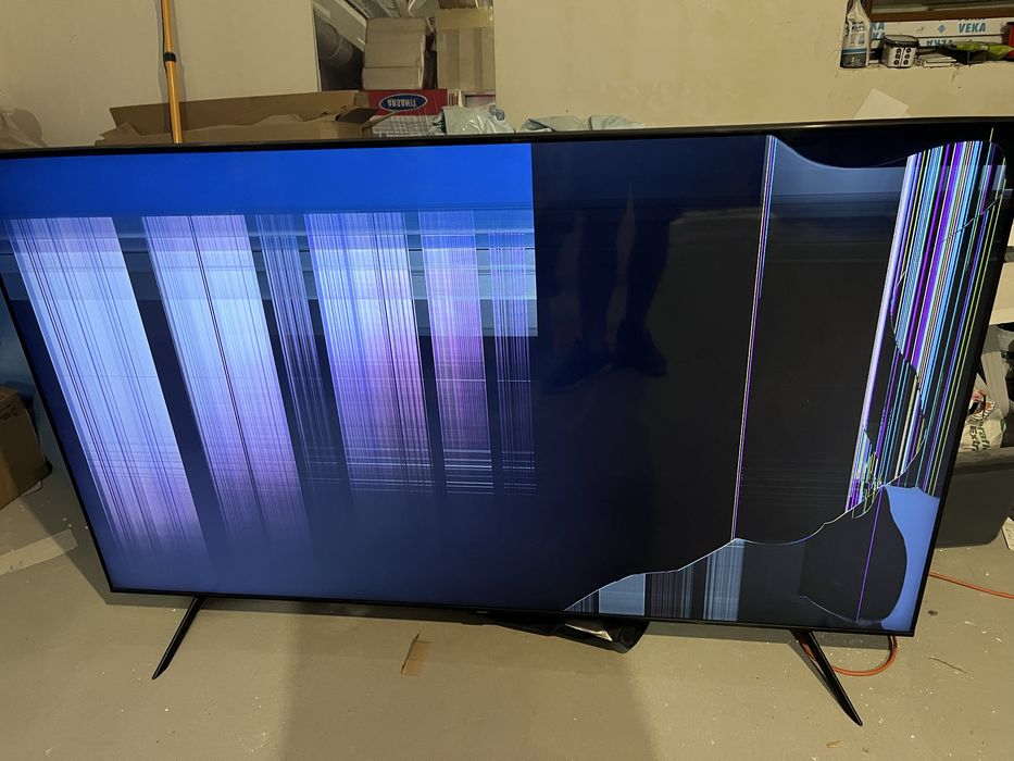 Tv samsung UE75TU8002KXXH uszkodzony