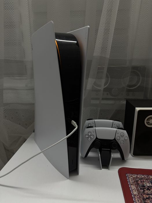 Playstation 5 + 2геймпада