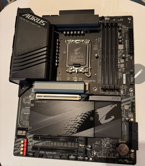 COMBO Gigabytes  Z790 AORUS ELITE AX + Cpu INTEL Core I9-14900kf