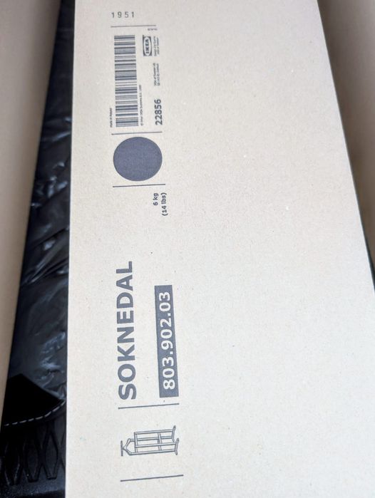 Wieszak stojący Kamerdyner Soknedal z IKEA