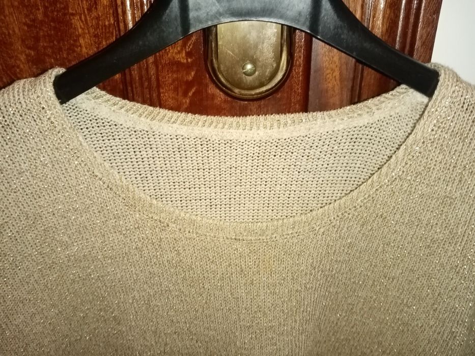 Camisola de manga curta castanha brilhante