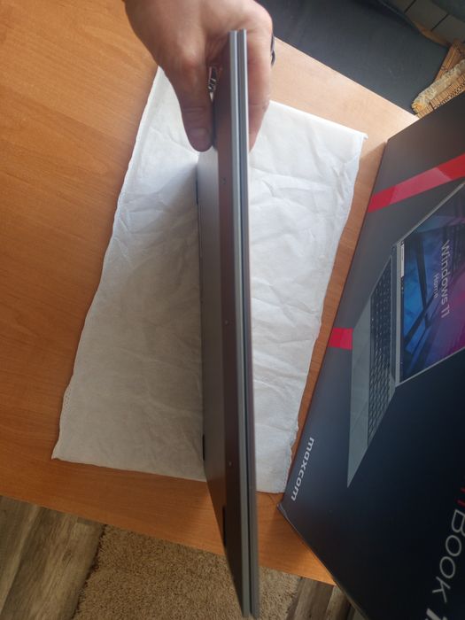 Laptop MAXCOM  mBook 15.6" 8GB RAM 256GB  ,WINDOWS 11 ,TORBA ,JAK NOWY