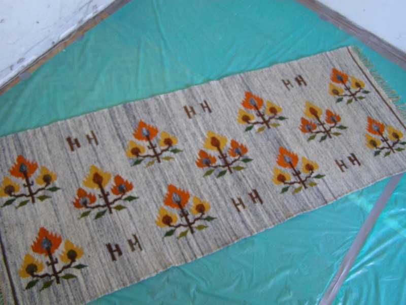 Maria Bujakowa - kilim " Góralskie róże "