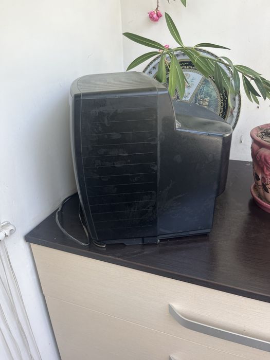 Віддам за шоколадку телевізор