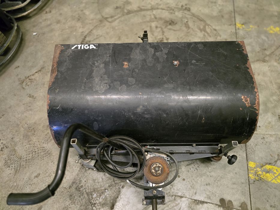 Zamiatarka do traktorka STIGA Park / Villa