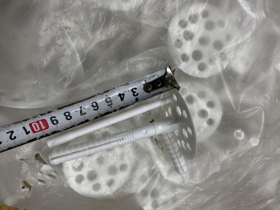 Продам дюбель для пинопласта