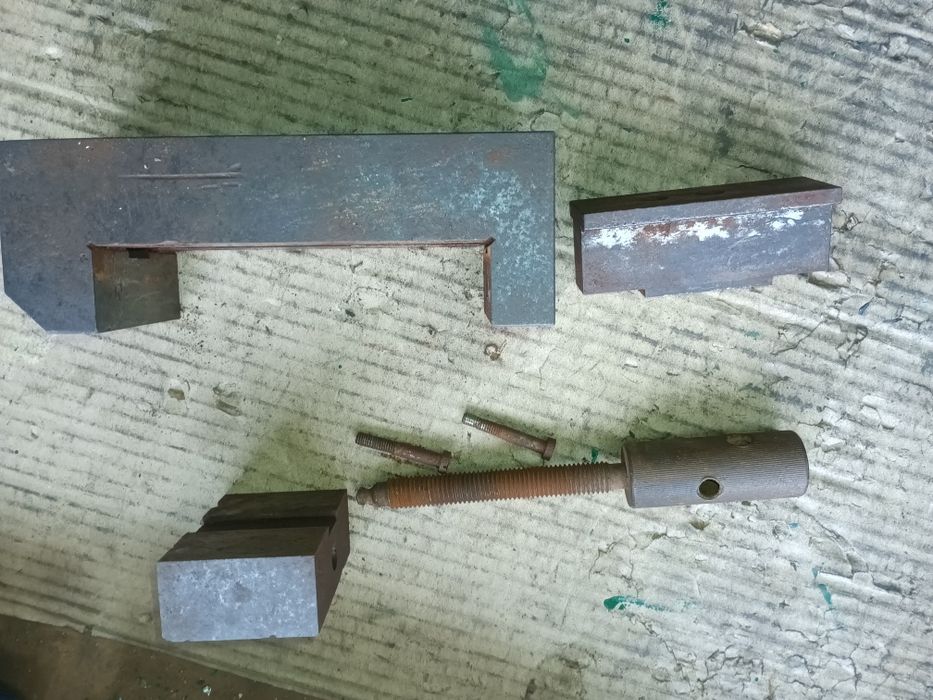 Тиски 80мм стальні під реставрацію