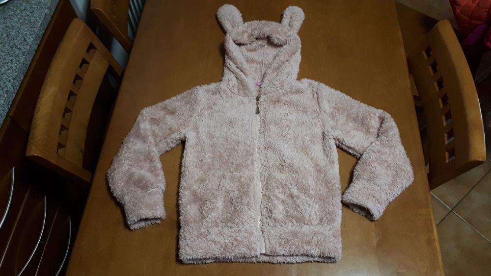 Varias peças roupa de criança como novas