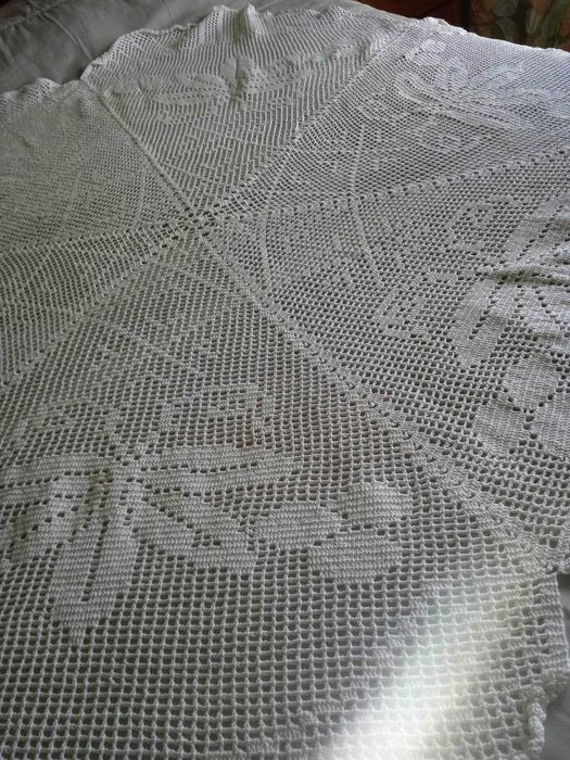 Toalha em crochê feita à mao