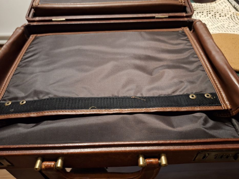 Walizka na dokumenty