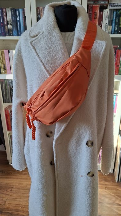 Nowa pojemna nerka damska