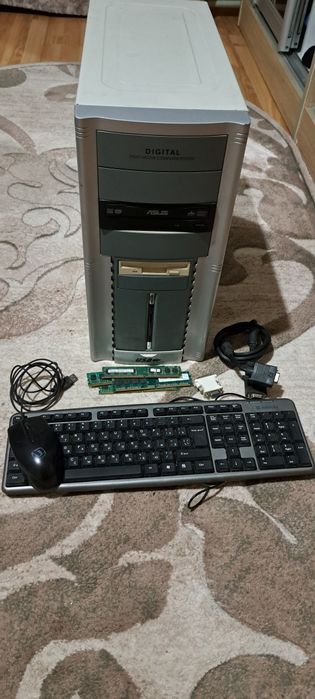 ПК для роботи та ігор.