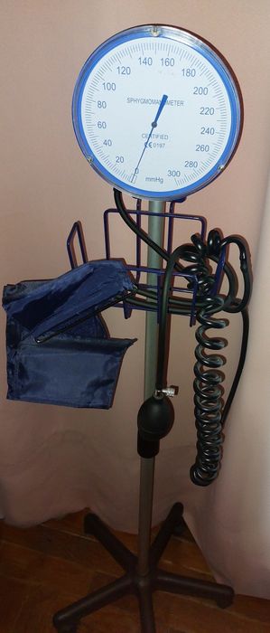 Esfignomanómetro Aneróide de Pedestal