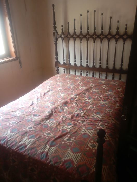 Vendo esta cama muita bonita bom estado