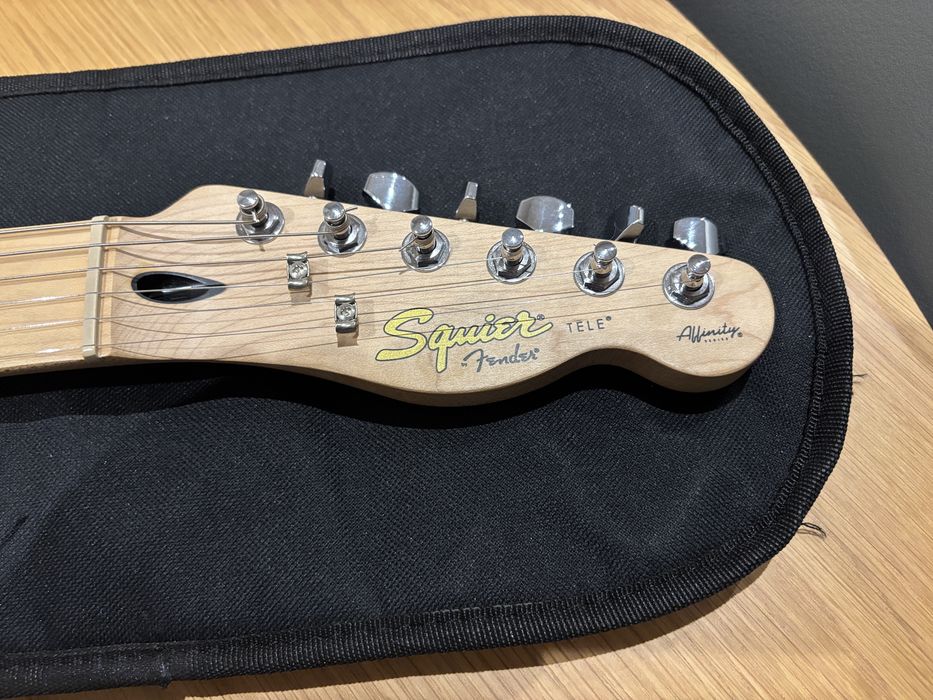Squier Telecaster Affinity series, com extras
