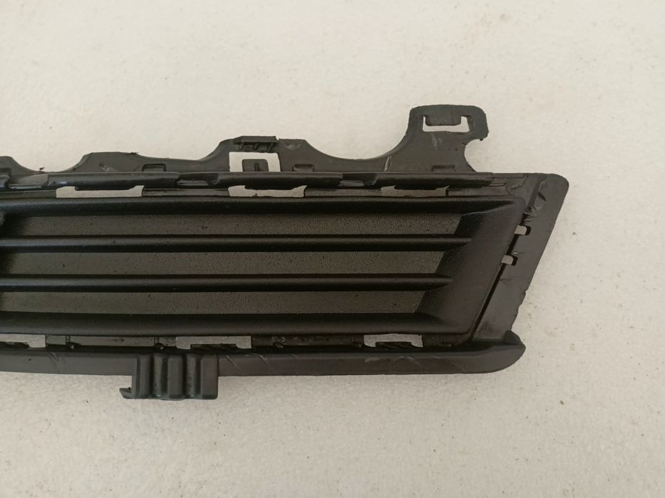 VW Golf VII 7 5G 5G0 12-17 kratka zderzaka lewy przód lewa zaślepka