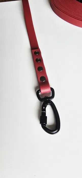 Ręcznie robione smycze i obroże dla psa – personalizowane!