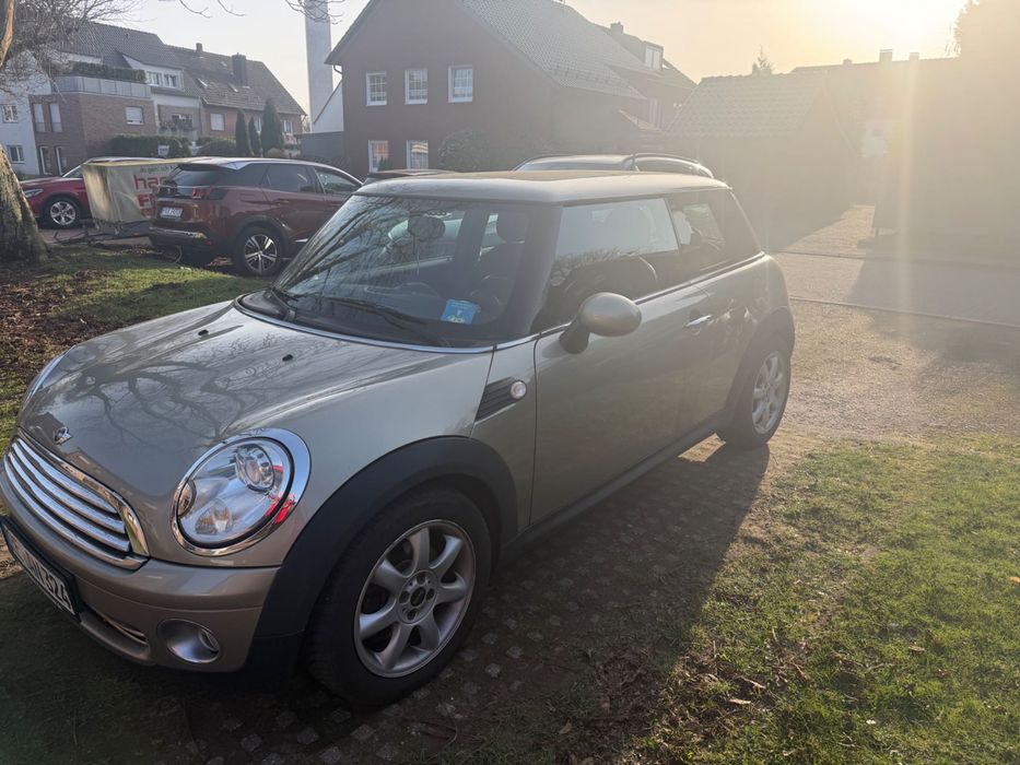 Mini Cooper 1.6  Mod.2008  130 km  109 Tkm Automat   B. zadbany