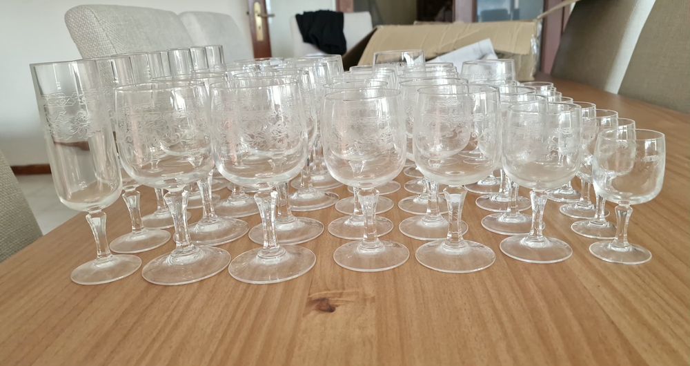 TAÇAS 42 peças..441083621068646402