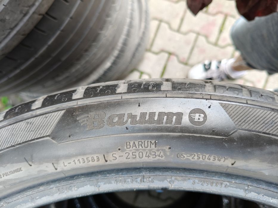 Opony letnie 255/35R19 96Y