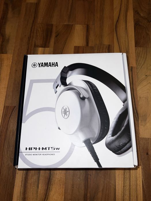 Yamaha HPH-MT5w Studio Monitor