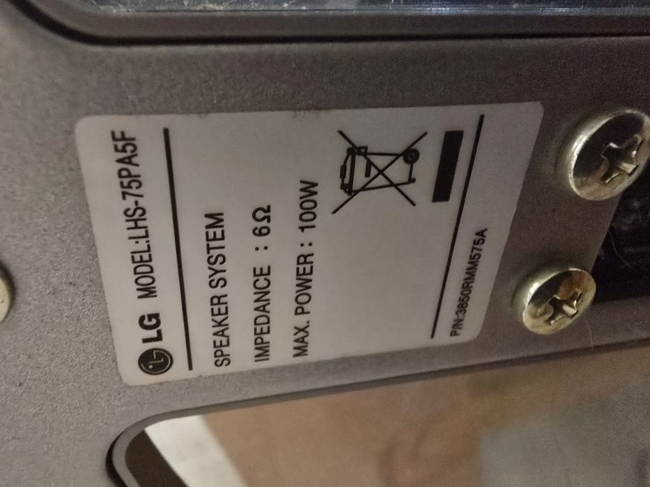 Colunas LG c0m pouco uso