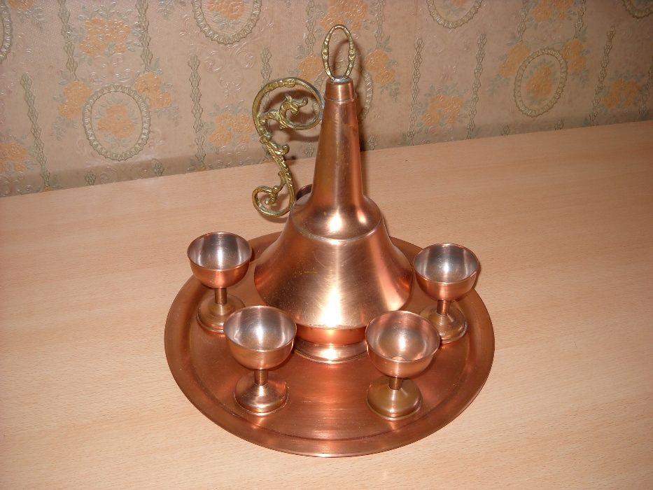 Serviço para fazer chãs (O cobre conserva as propriedades medicinais