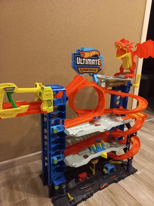 Гараж Garage Ultimate Hot Weeis