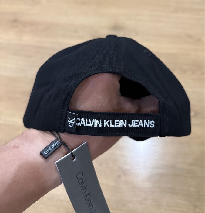 Кепка calvin klein  разпродаж