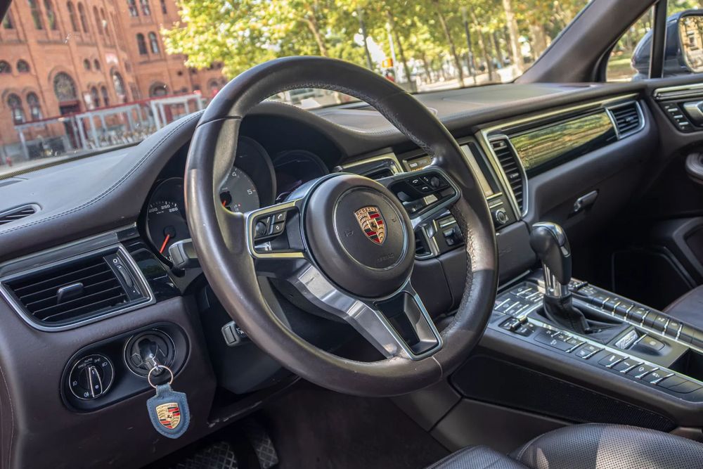 Porsche Macan S