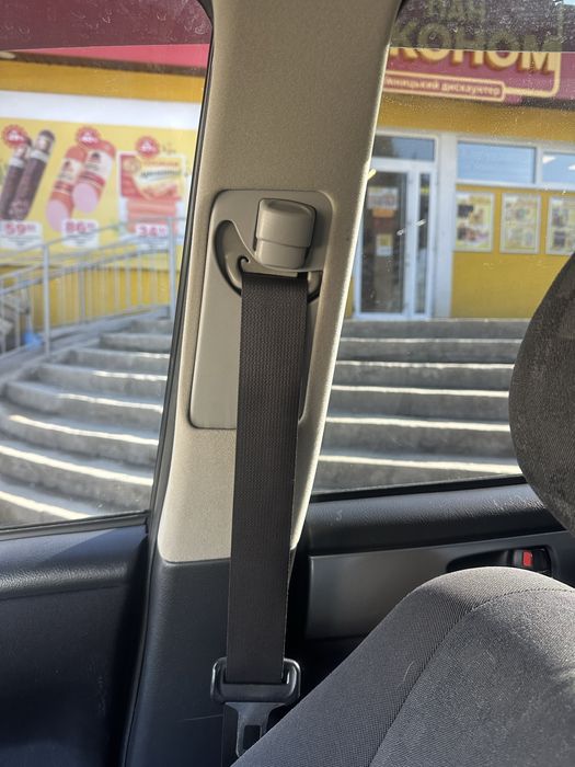 Продам тойота авесис версо