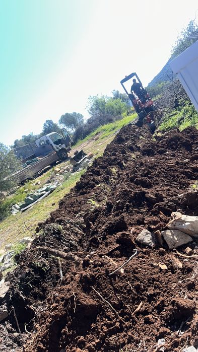 Demolição, Terraplanagem e Construção: Do Chão ao Acabamento!Do Terreno Bruto à Chave na Mão: Nós Cuidamos de Tudo.Prepara, Demole e Const – [D quels]