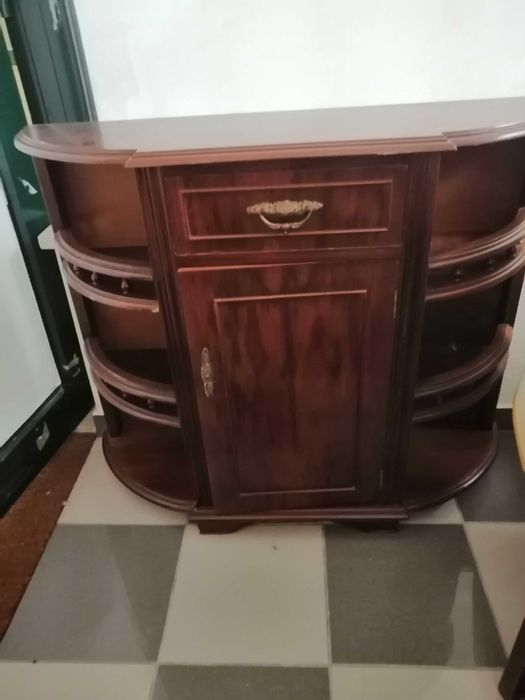 Mêsa metade oval para pausar lembranças