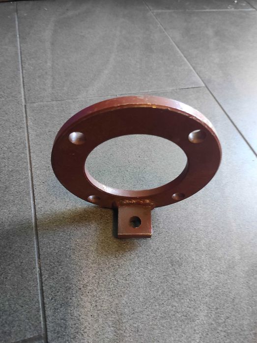 Wspornik łańcucha bocznego przykręcany do zwolnicy do T-25