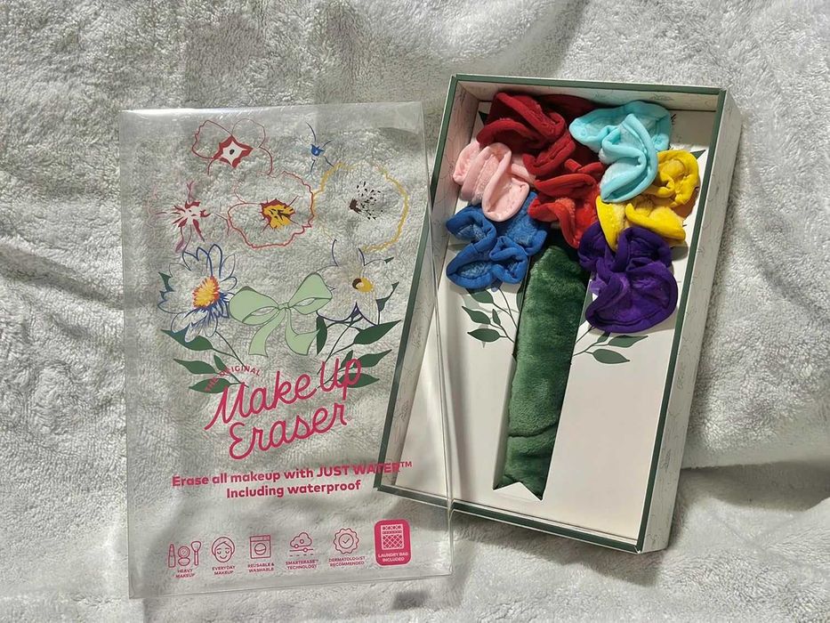 Make Up Eraser 7 Day Bouquet zestaw do demakijażu ręczniki