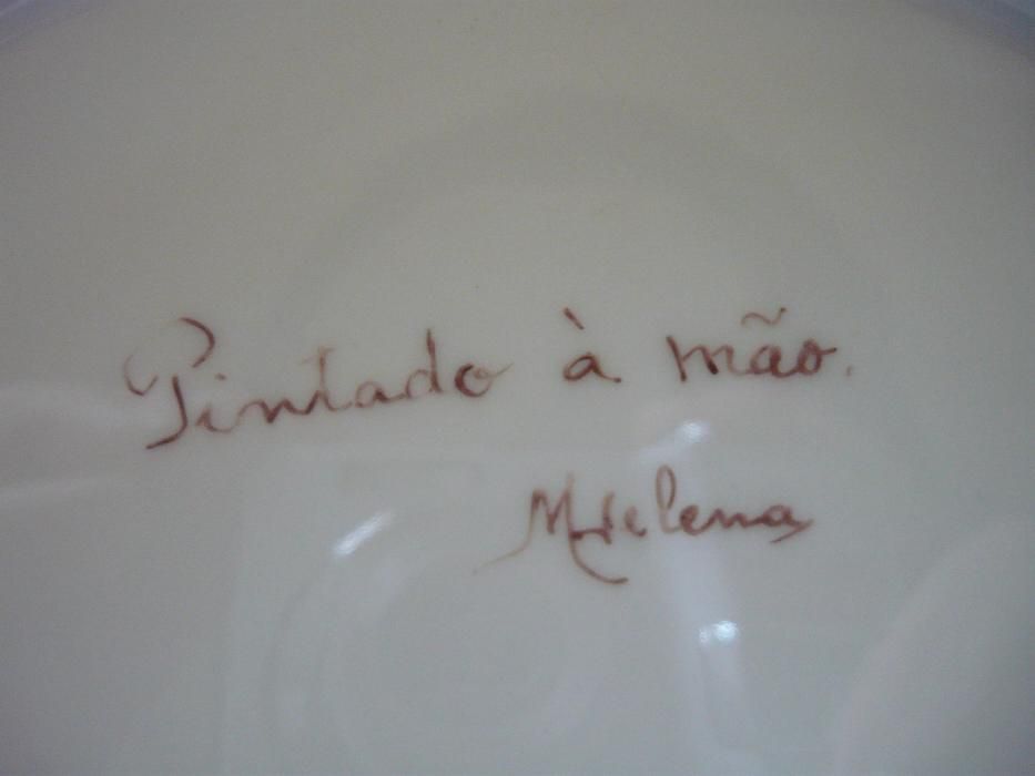 Prato decorativo em porcelana »» Pintado à mão