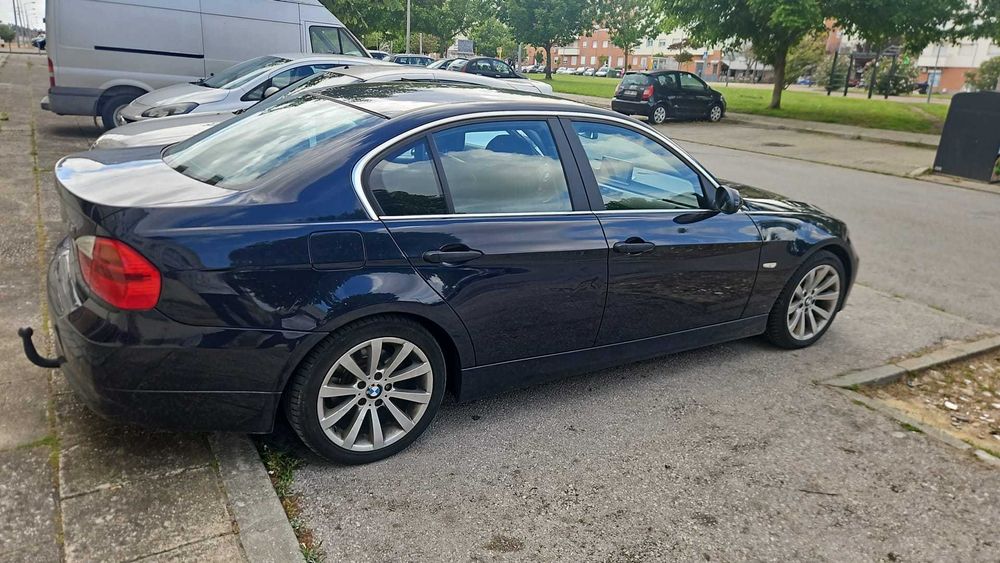 BMW Série 1 (E90) 318i - Excelente Estado - Matrícula Holandesa (Para Legalizar) Apenas pessoas serias