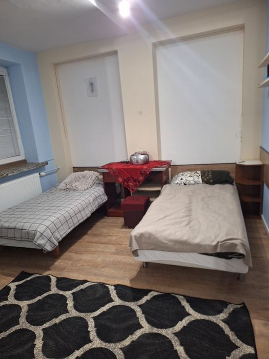 kondygnację 2 pokoje
Do wynaj