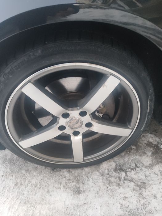 Ауді А4      Quattro                    .