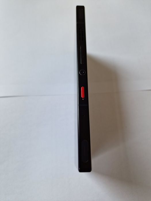 Sprzedam redmagic 9 pro stan idealny [CUSTOM]