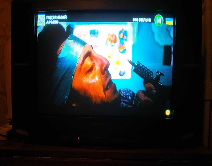 Продам б/у телевизор