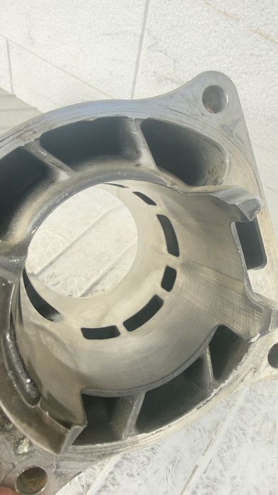 Cilindro Mota de água Original Yamaha 66E – Impecável