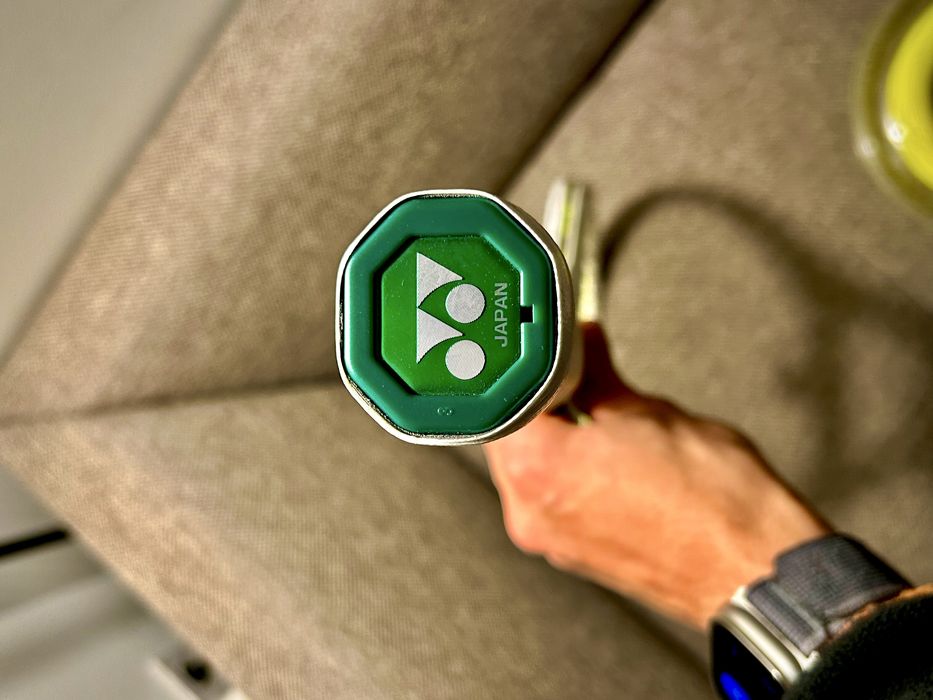 Yonex 07 Vcore 98 (305g) 2024 Sand Beige