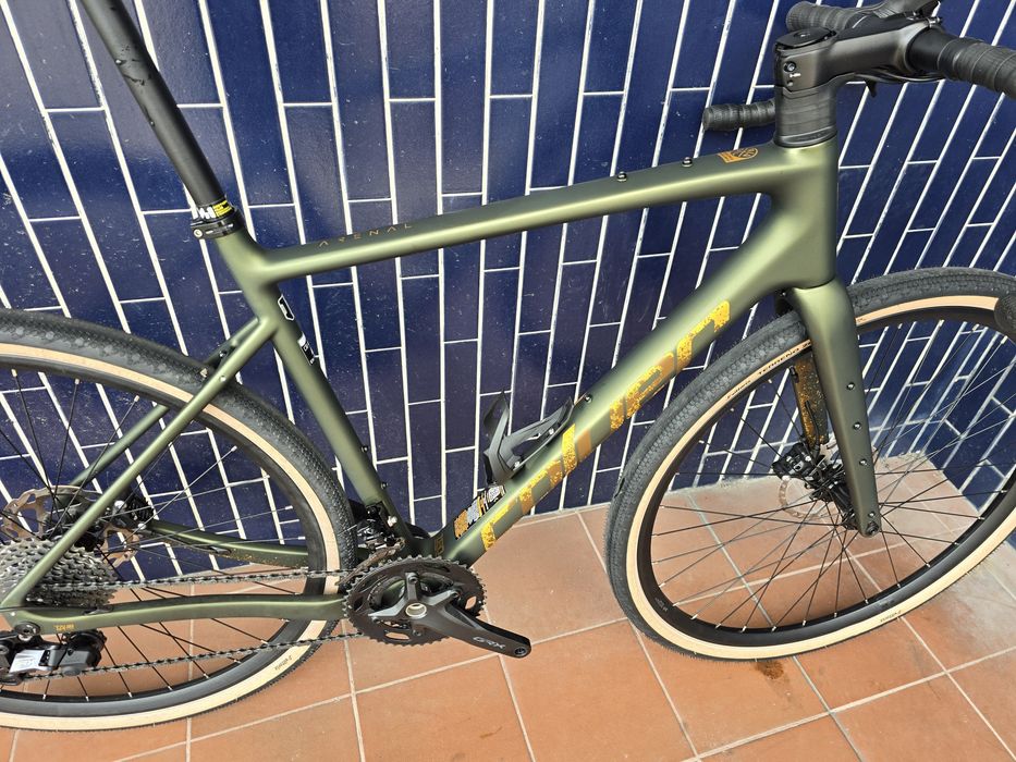 Bicicleta carbono L gravel 12x2v