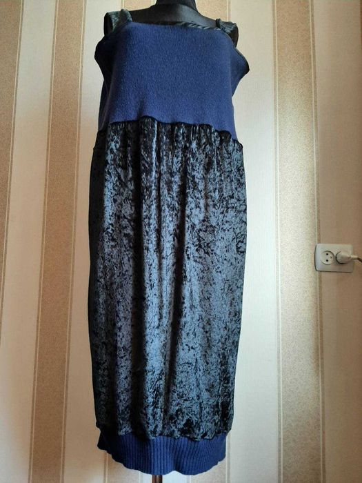 Платье- сарафан теплый, миди.