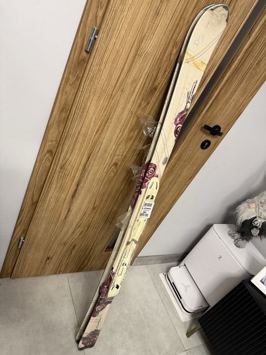 NOWE Narty Atomic Heaven. 156cm