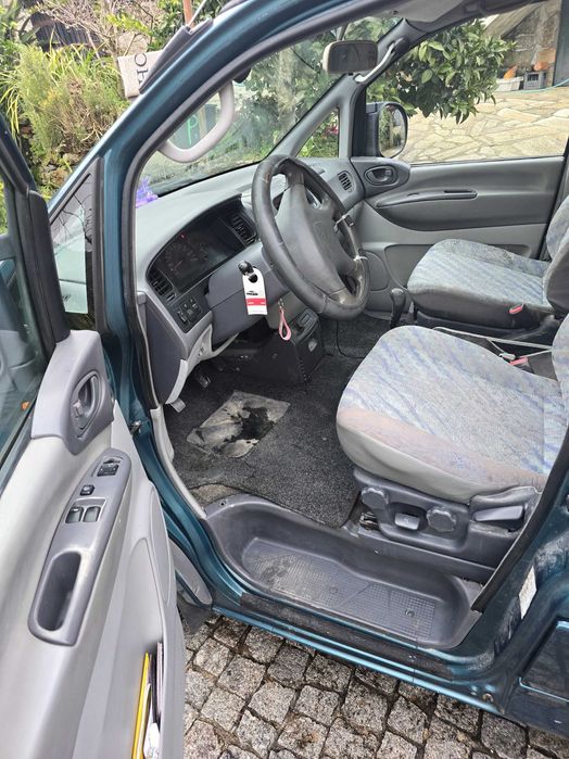 Mitsubishi space gear 8 lugares