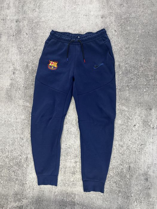 Спортивные штаны Nike Tech Fleece Barcelona из новых коллекций