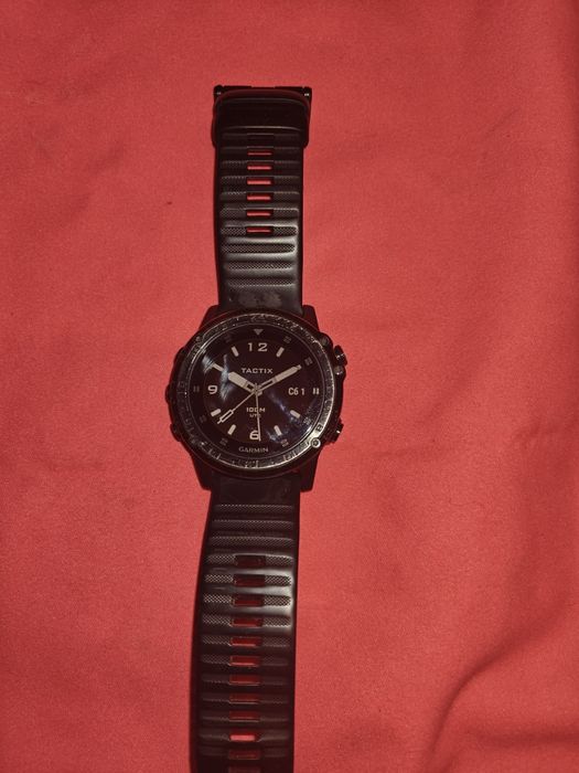 Продам смарт часы Гармин