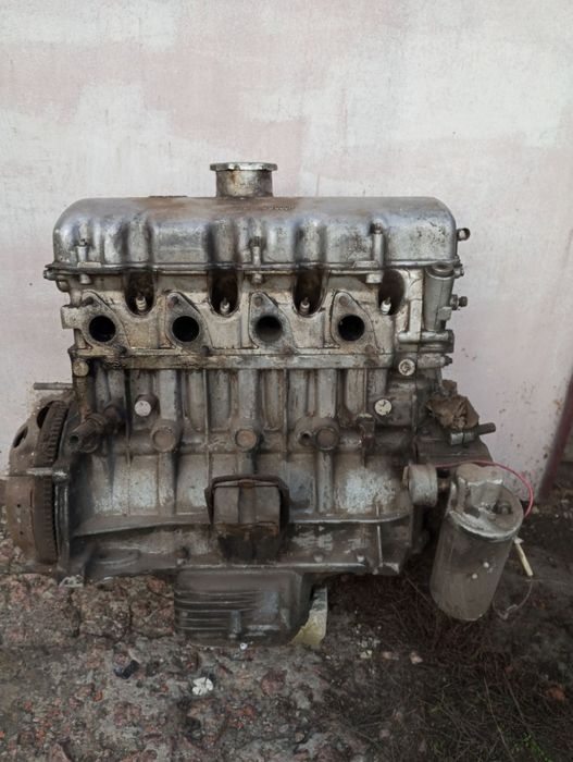 Продам двигун на Москвич